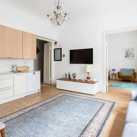 Central 2 Bedroom 2 Full Bathroom Executive Suite Helsinki Exterior photo