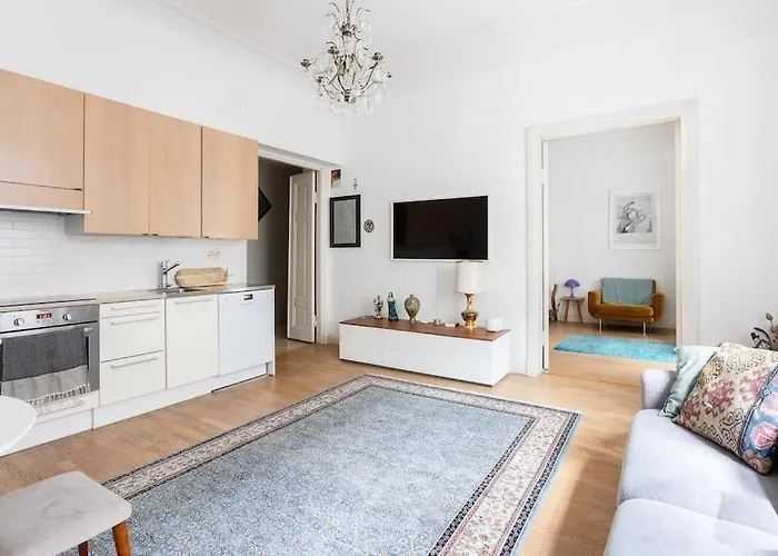 Central 2 Bedroom 2 Full Bathroom Executive Suite
