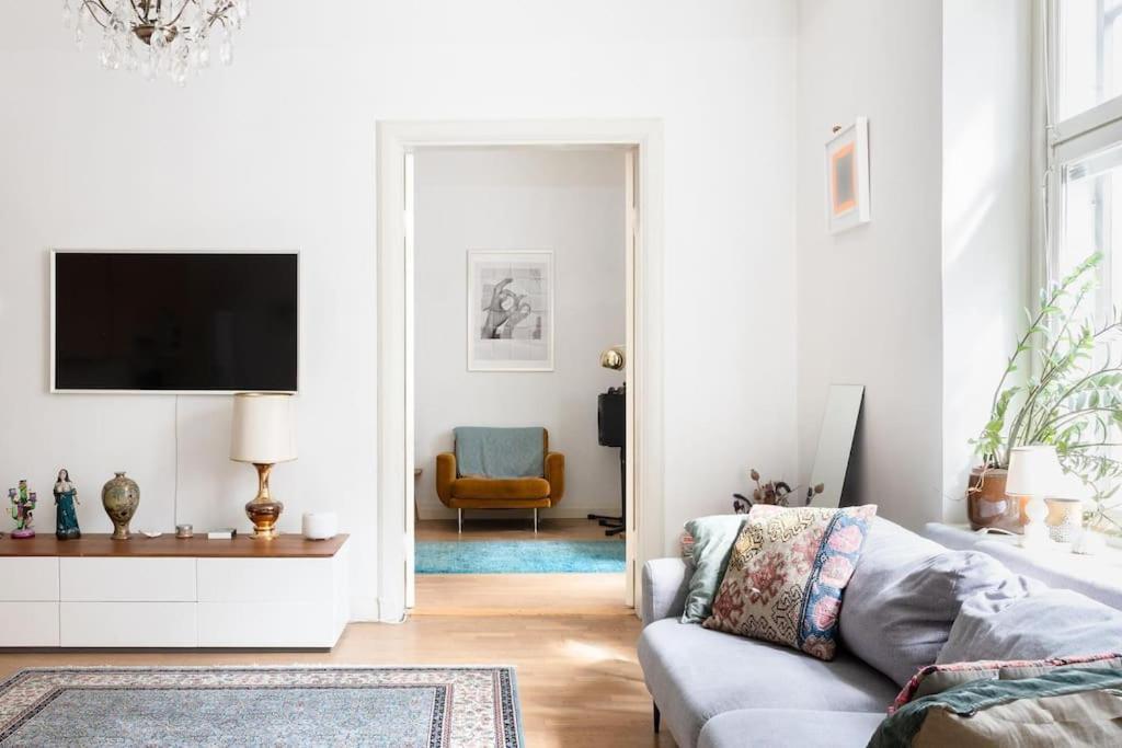 Apartment 2 Bedroom 2 Full Bathroom Executive